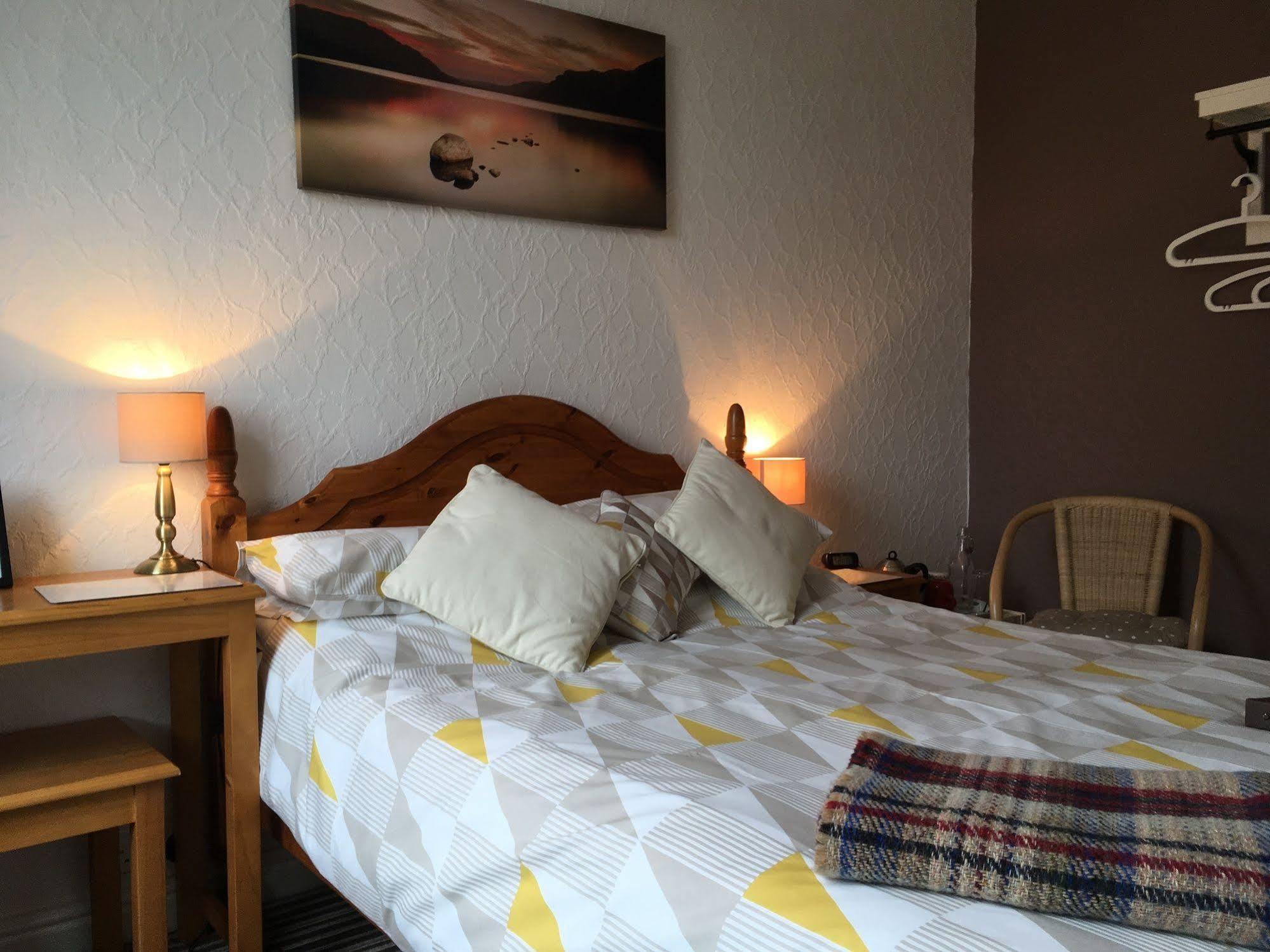 The Red Townhouse Bed and Breakfast Penrith Exteriör bild
